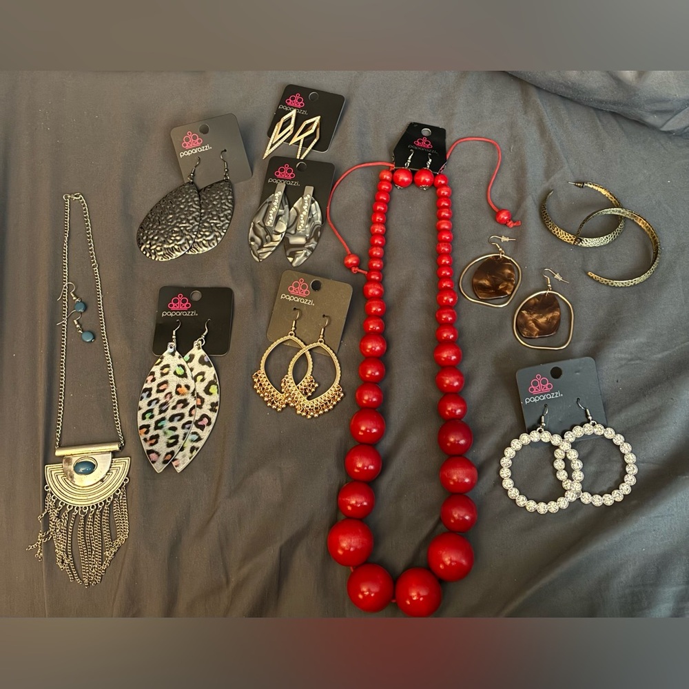 Lot of 10 Paparazzi jewelry